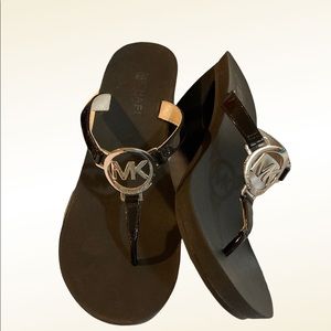 Michael Kors thong sandal wedge vegan women’s size 7.5
